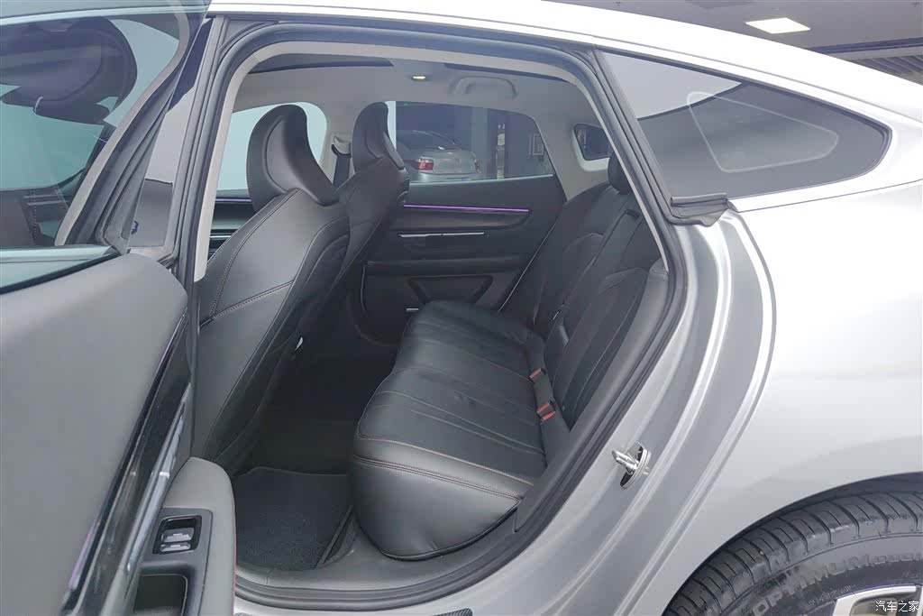 Xpeng P7, 2021 11