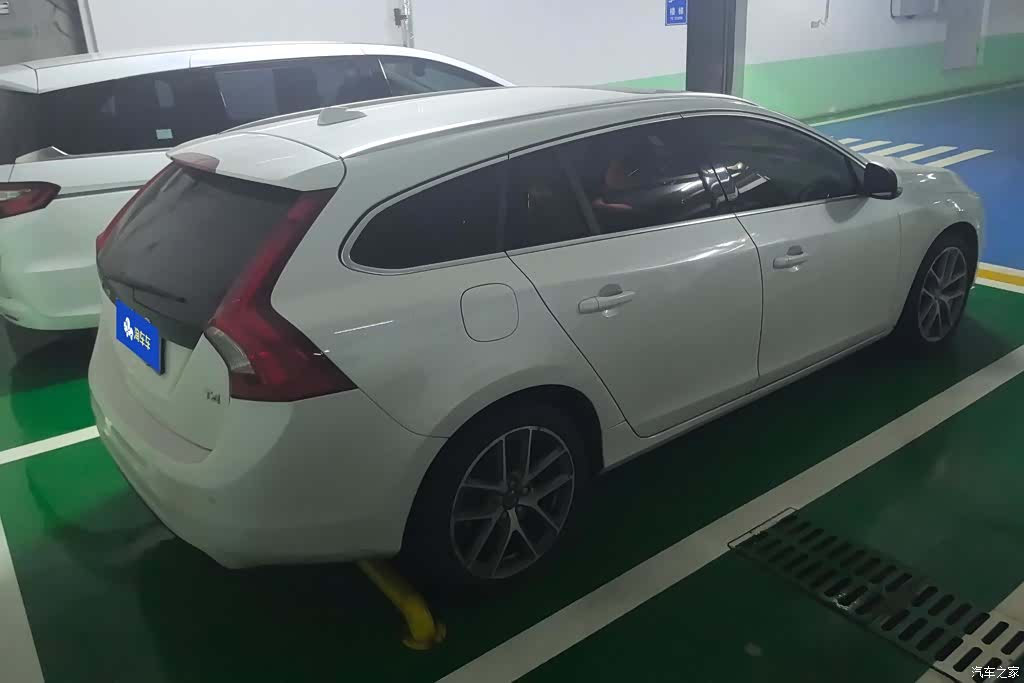 Volvo V60, 2017 3