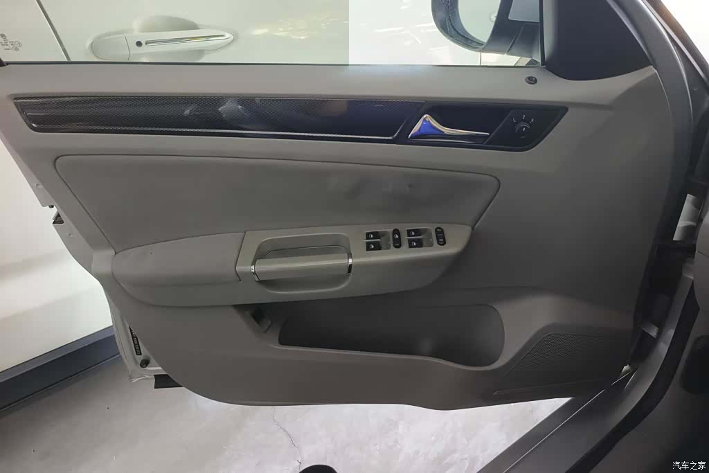 Volkswagen Bora, 2014 7