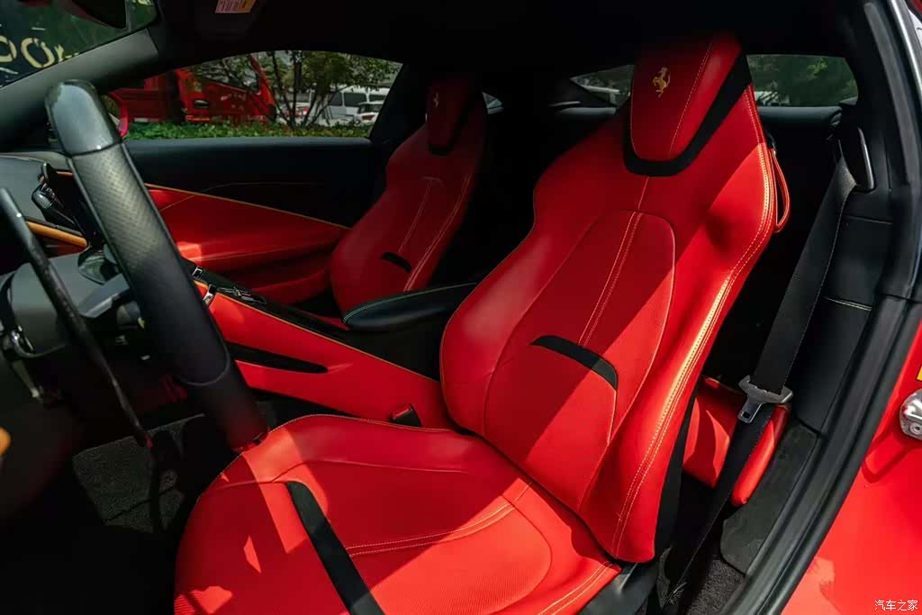 Ferrari Roma, 2021 все фото