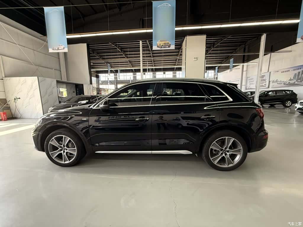 Audi Q5L, 2022 13