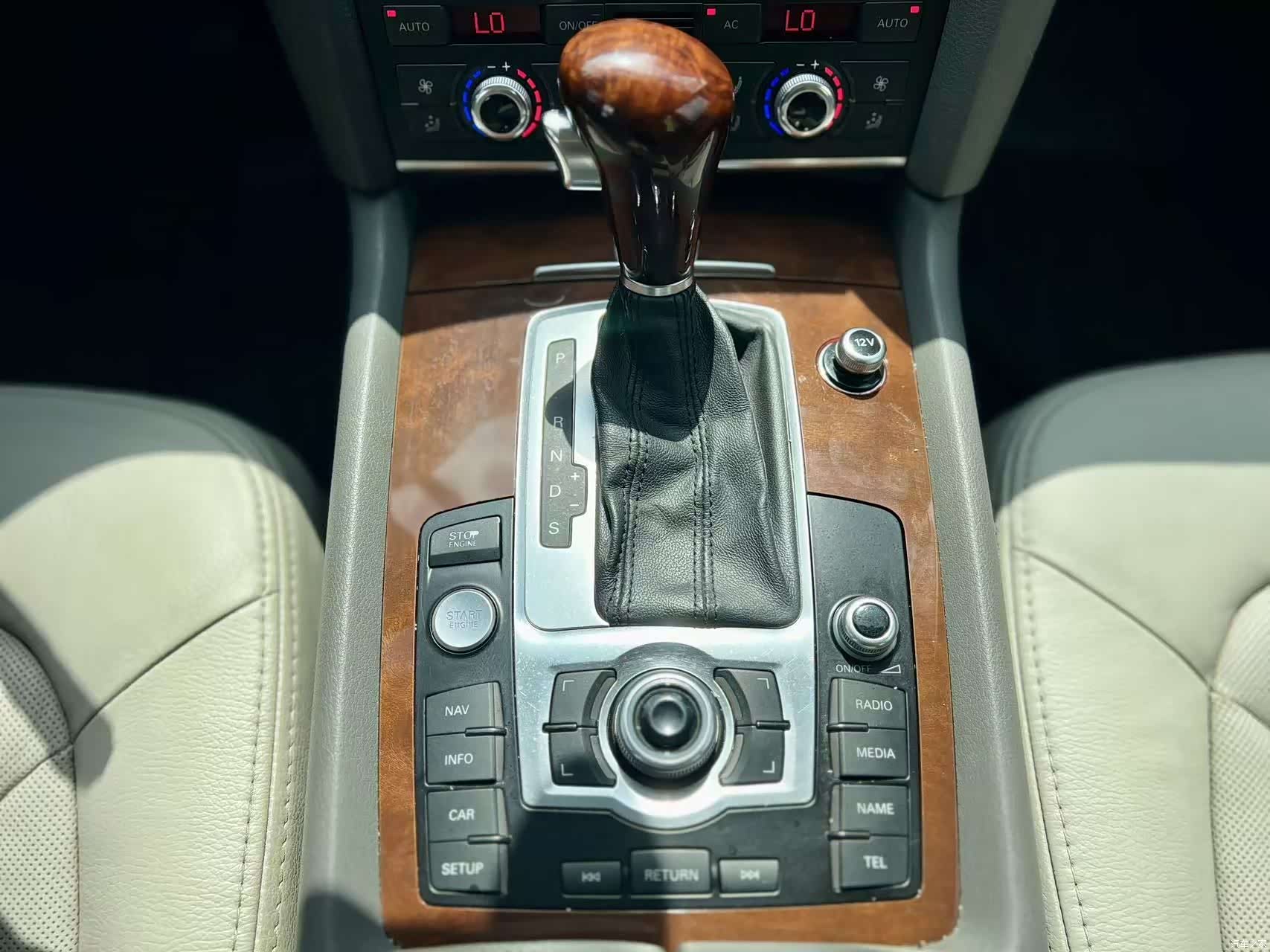 Audi Q7, 2010 4