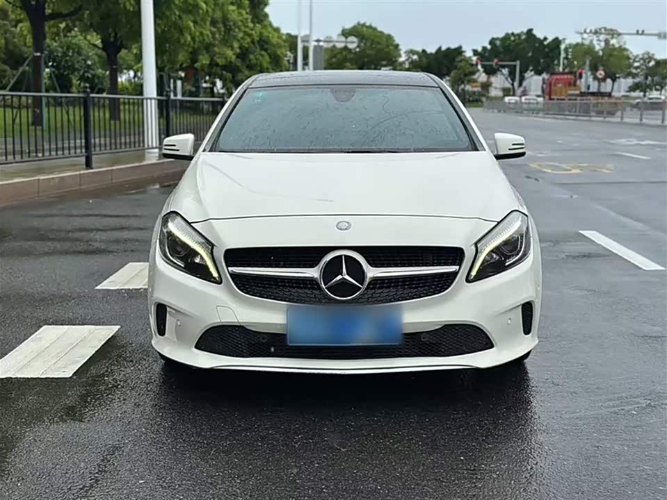Mercedes-Benz Class A Mercedes-Benz Class A