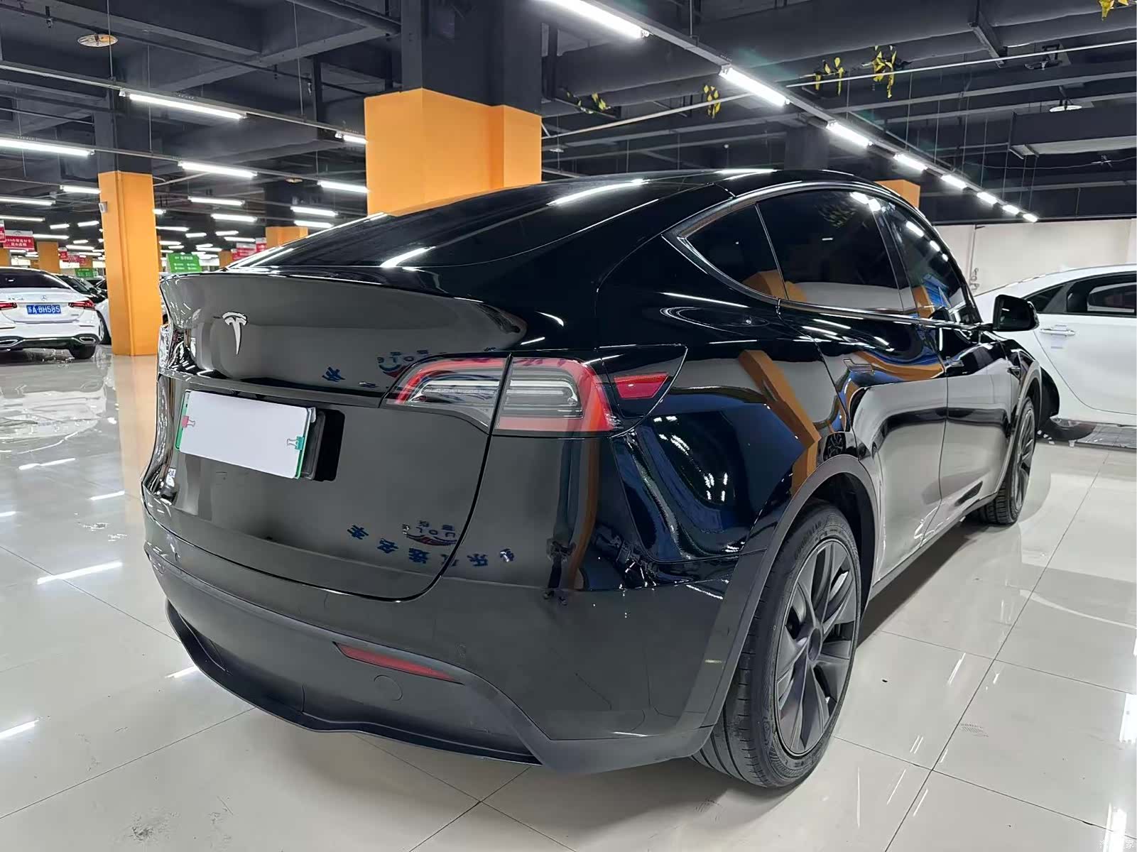 Tesla Model Y, 2023 7