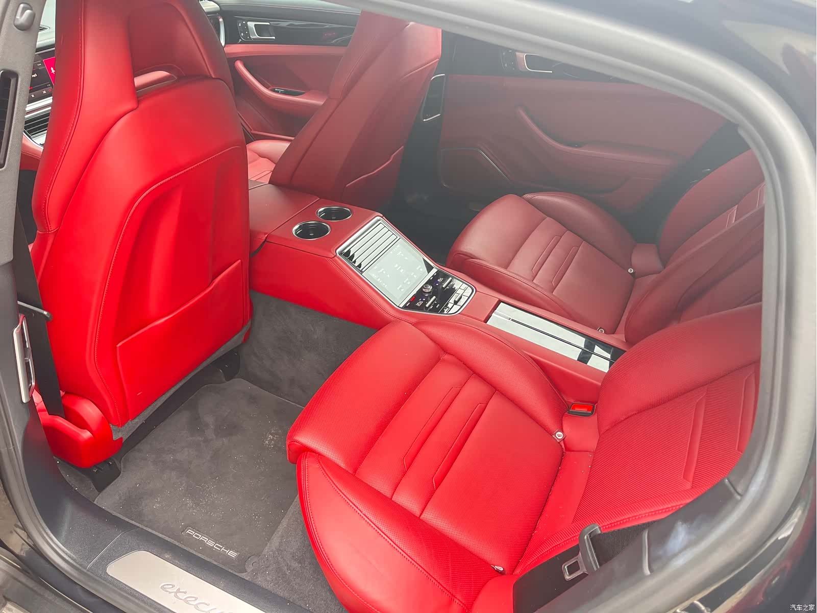 Porsche Panamera, 2022 10