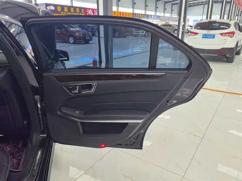 Mercedes-Benz E-class Mercedes-Benz E-class