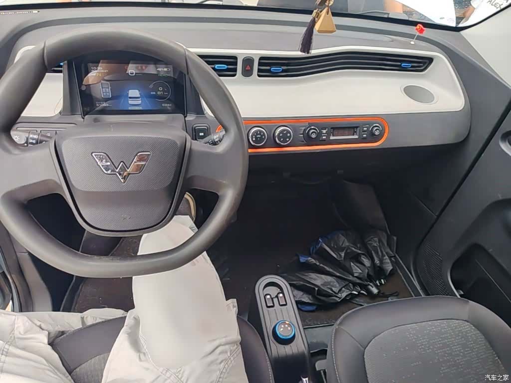 Wuling MINIEV, 2022 10