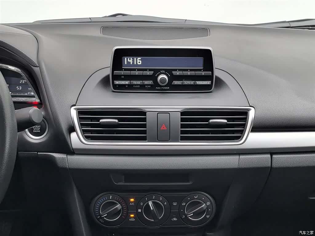 Mazda Mazda3, 2016 12