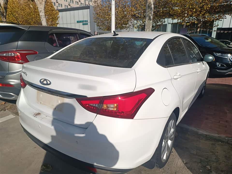 Chery Arrizo 5