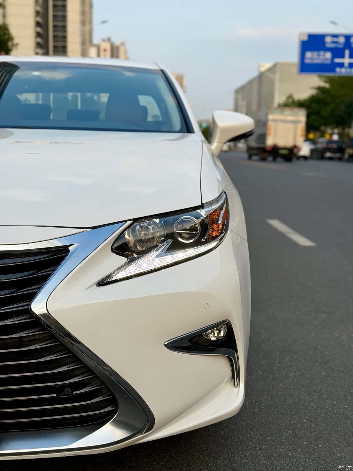 Lexus ES, 2016 4