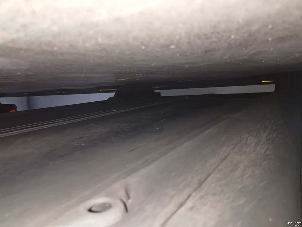 Tesla Model Y, 2024 16