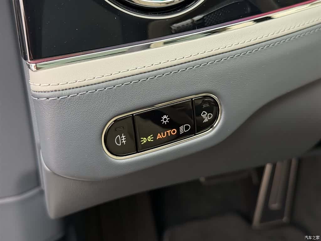 Bentley Flying Spur, 2025 25