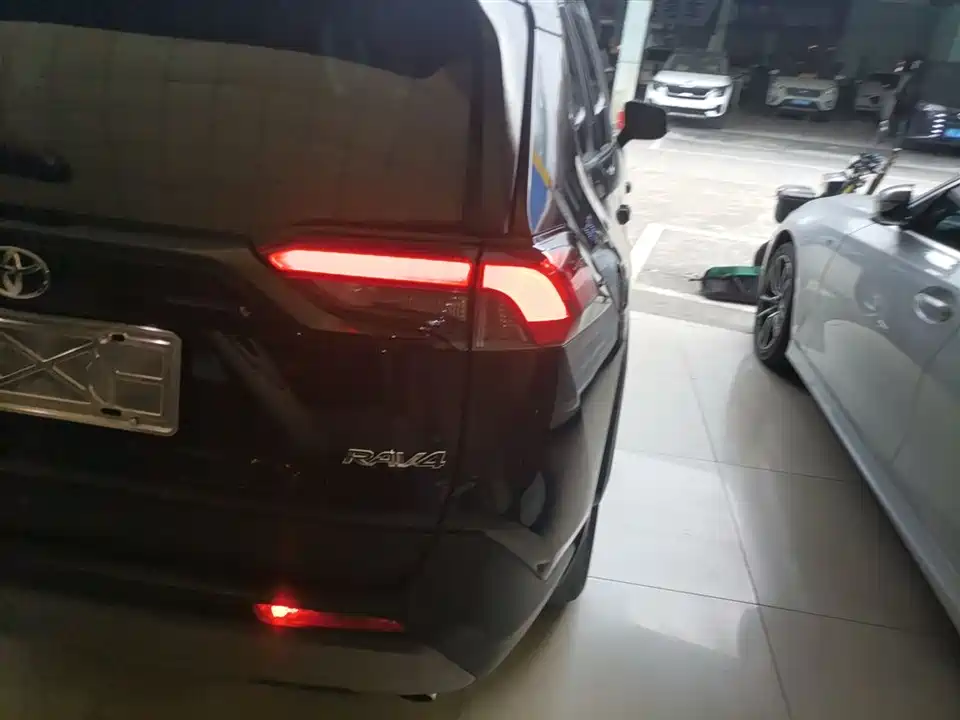 Toyota RAV4 Rongfang