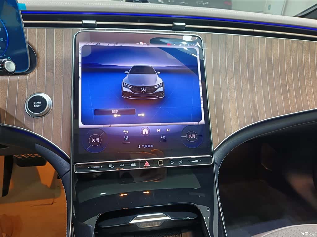 Mercedes-Benz EQE, 2025 8
