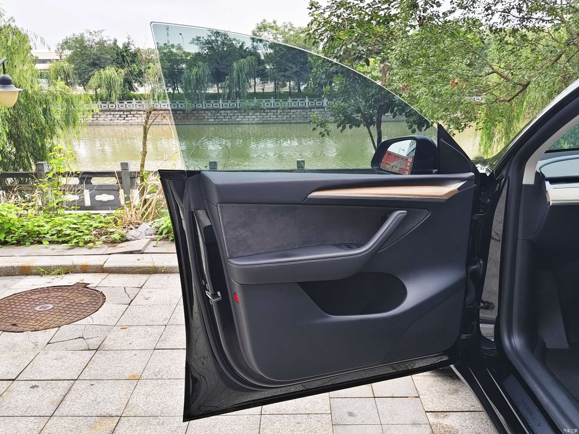 Tesla Model Y, 2021 все фото
