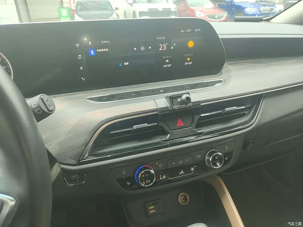 Buick GL6, 2021 13