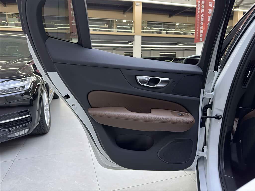 Volvo S60, 2021 11