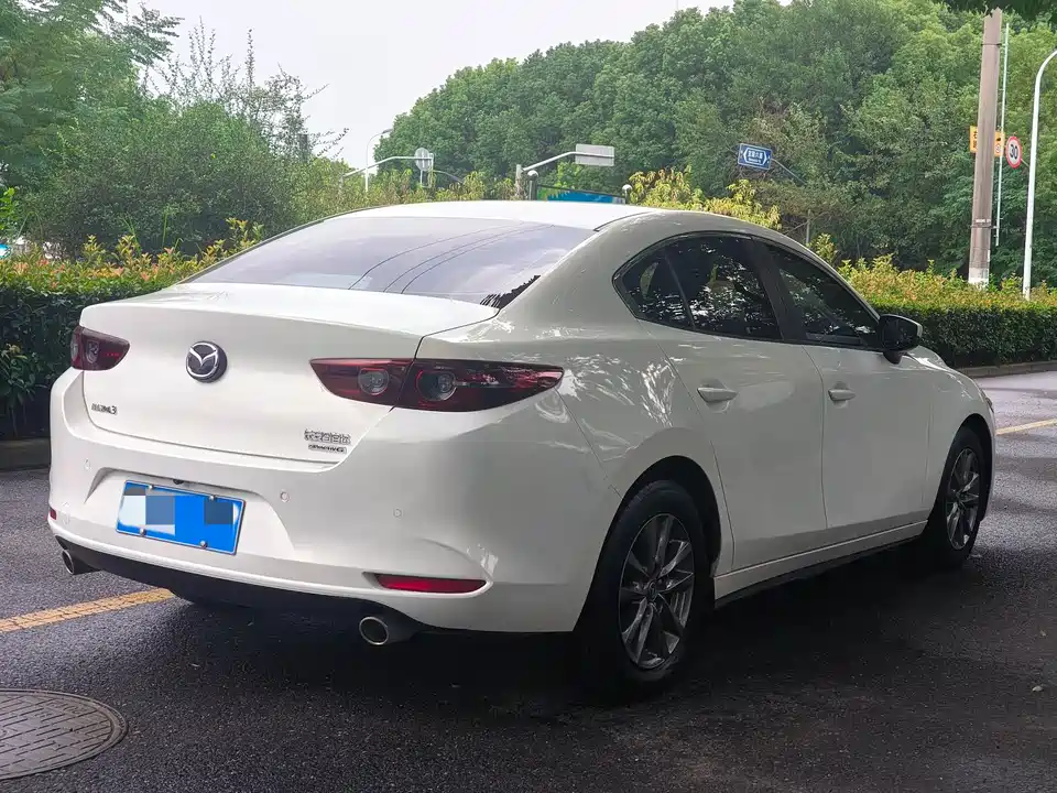 Mazda 3 Angkesaila