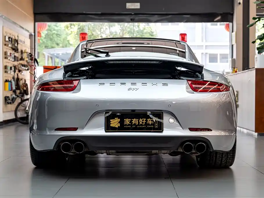Porsche 911