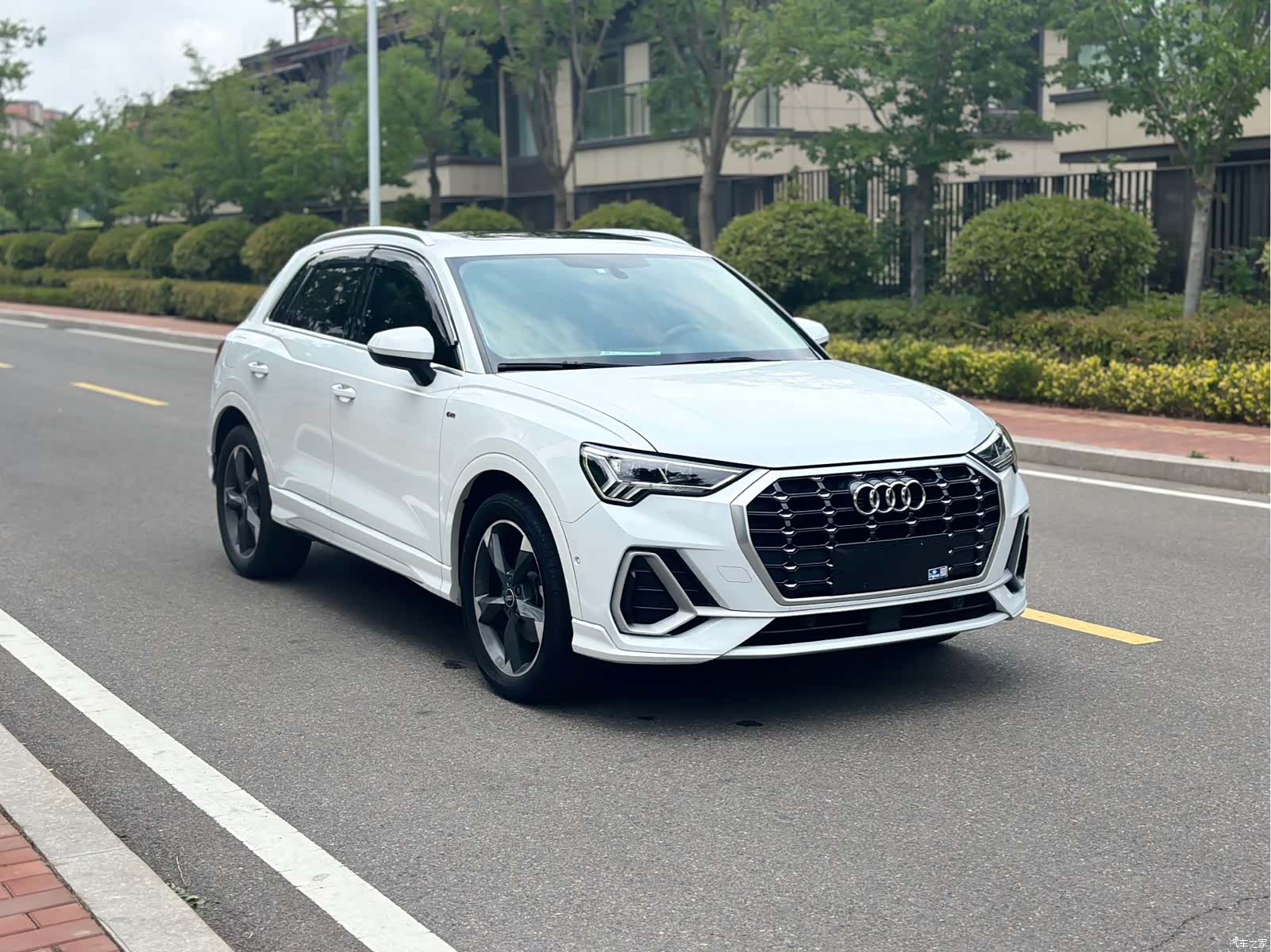 Audi Q3, 2022 3