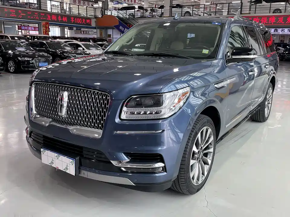 Lincoln Navigator