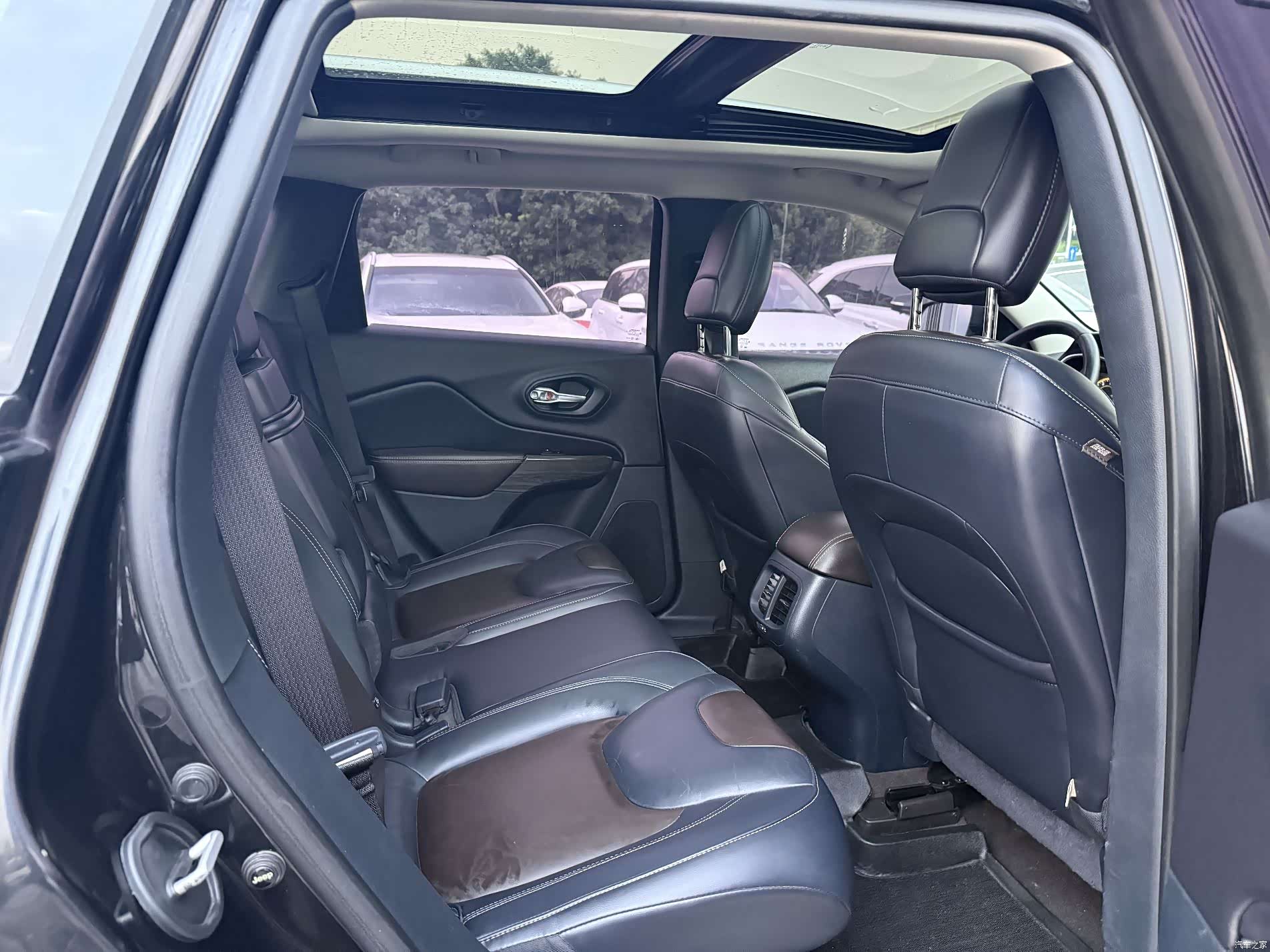 Jeep Cherokee, 2016 8