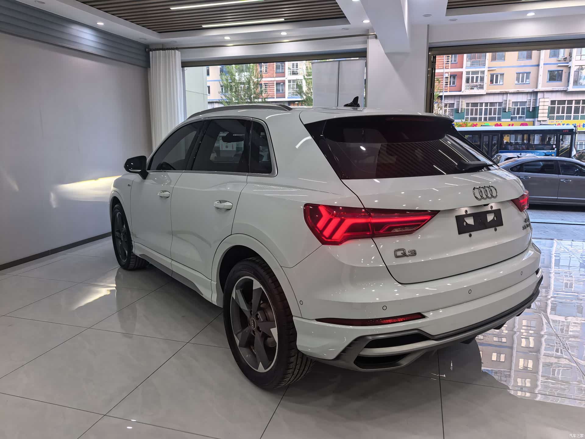 Audi Q3, 2022 6