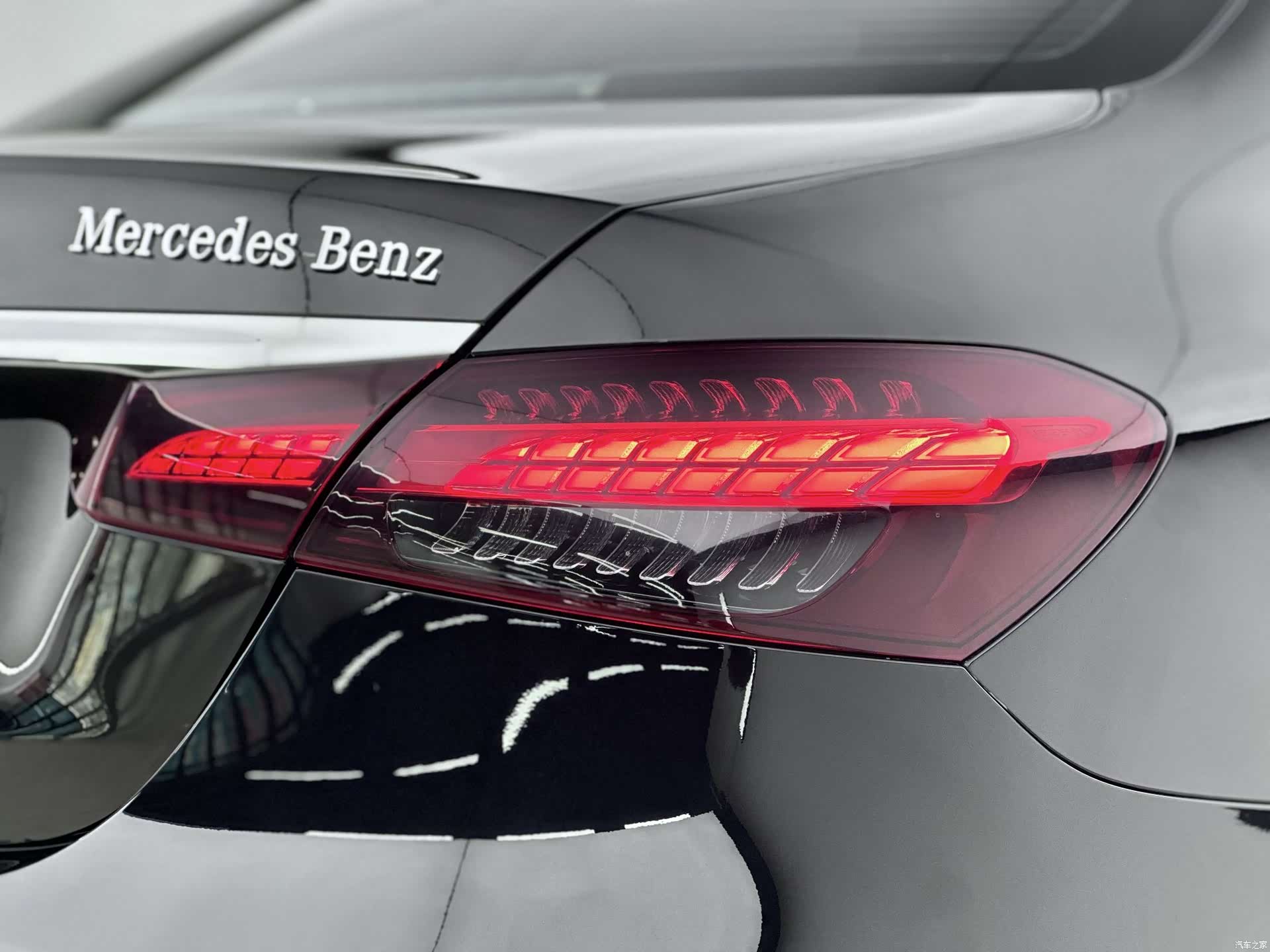 Mercedes-Benz E-Class, 2023 16