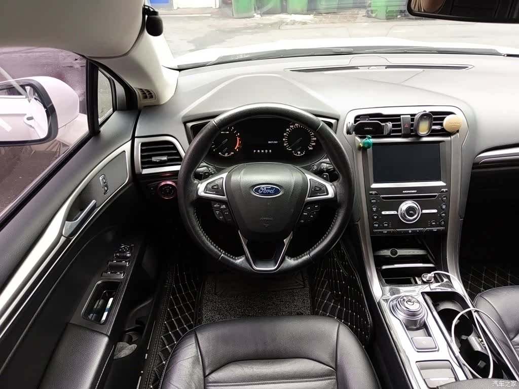 Ford Mondeo, 2017 3