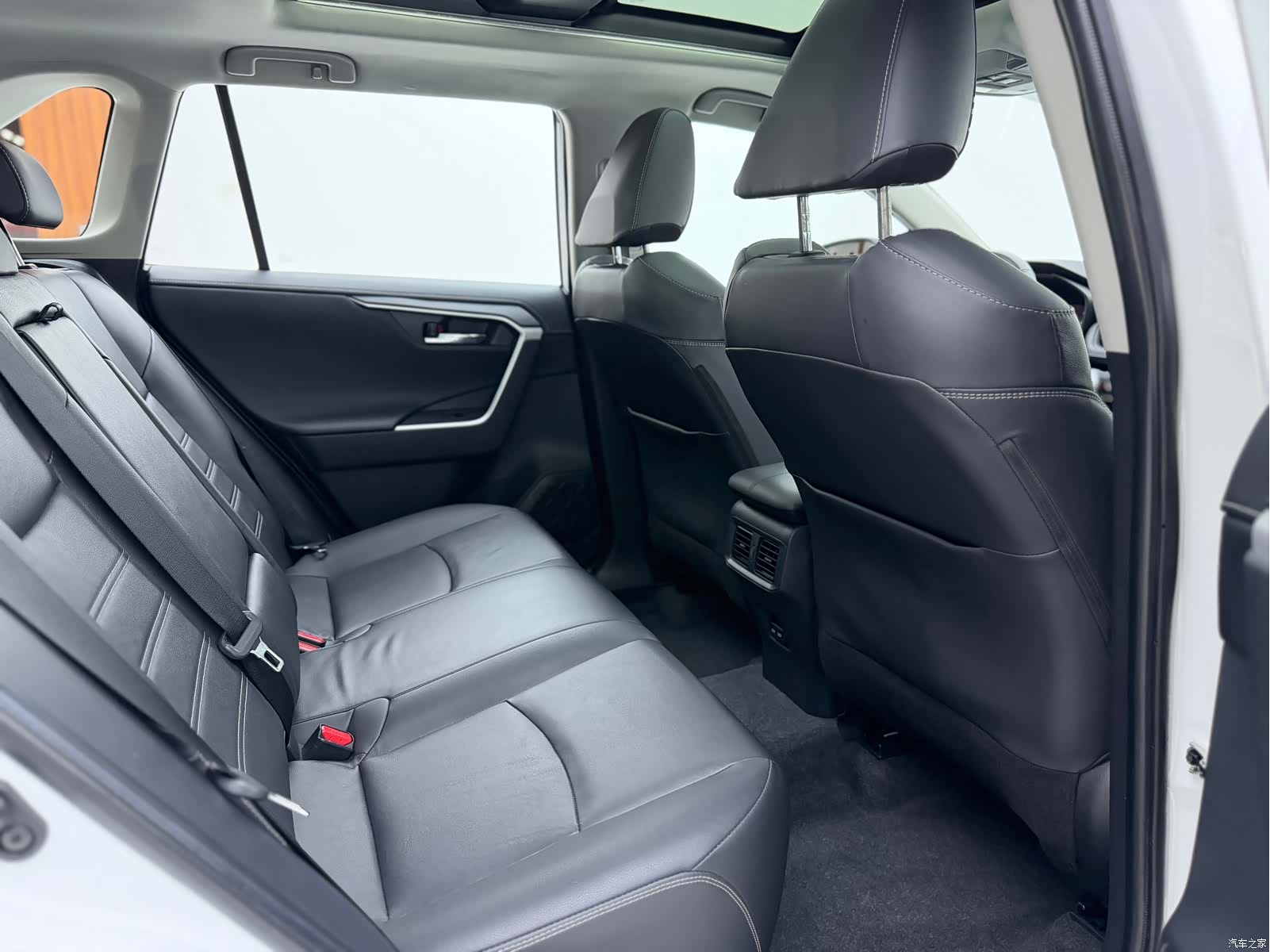 Toyota RAV4, 2024 20