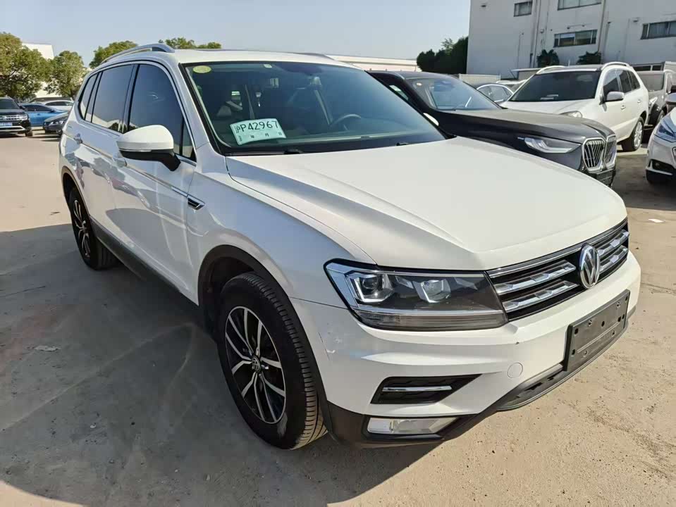 Volkswagen Tiguan L