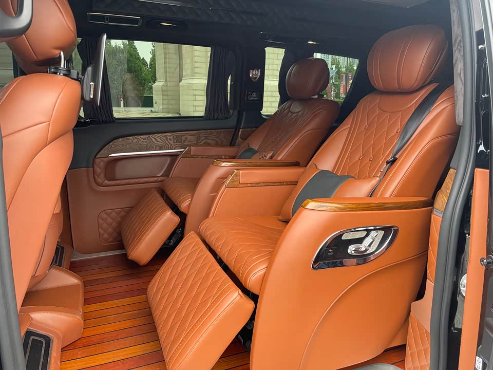 Mercedes-Benz V-class