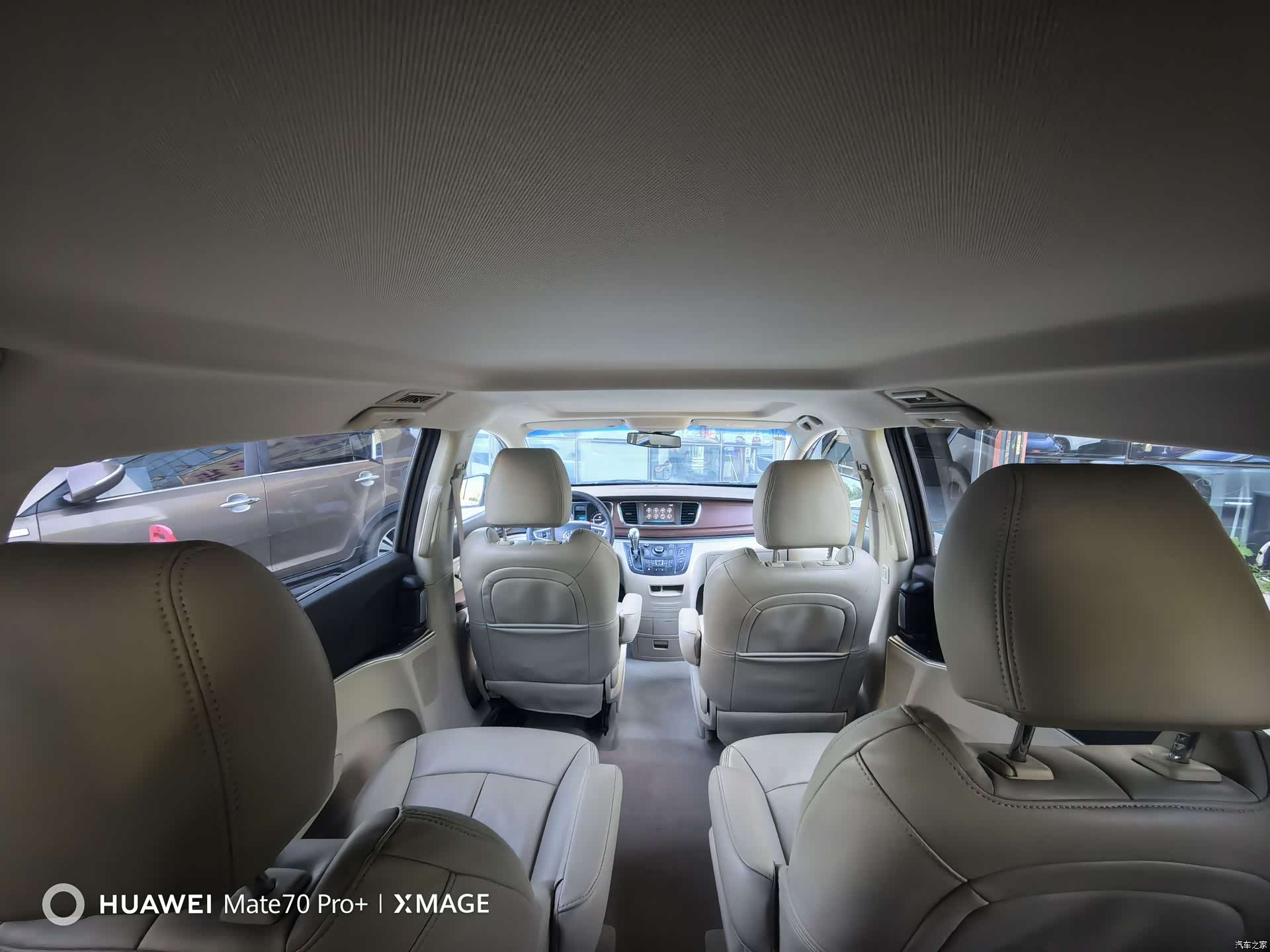 Buick GL8, 2018 11