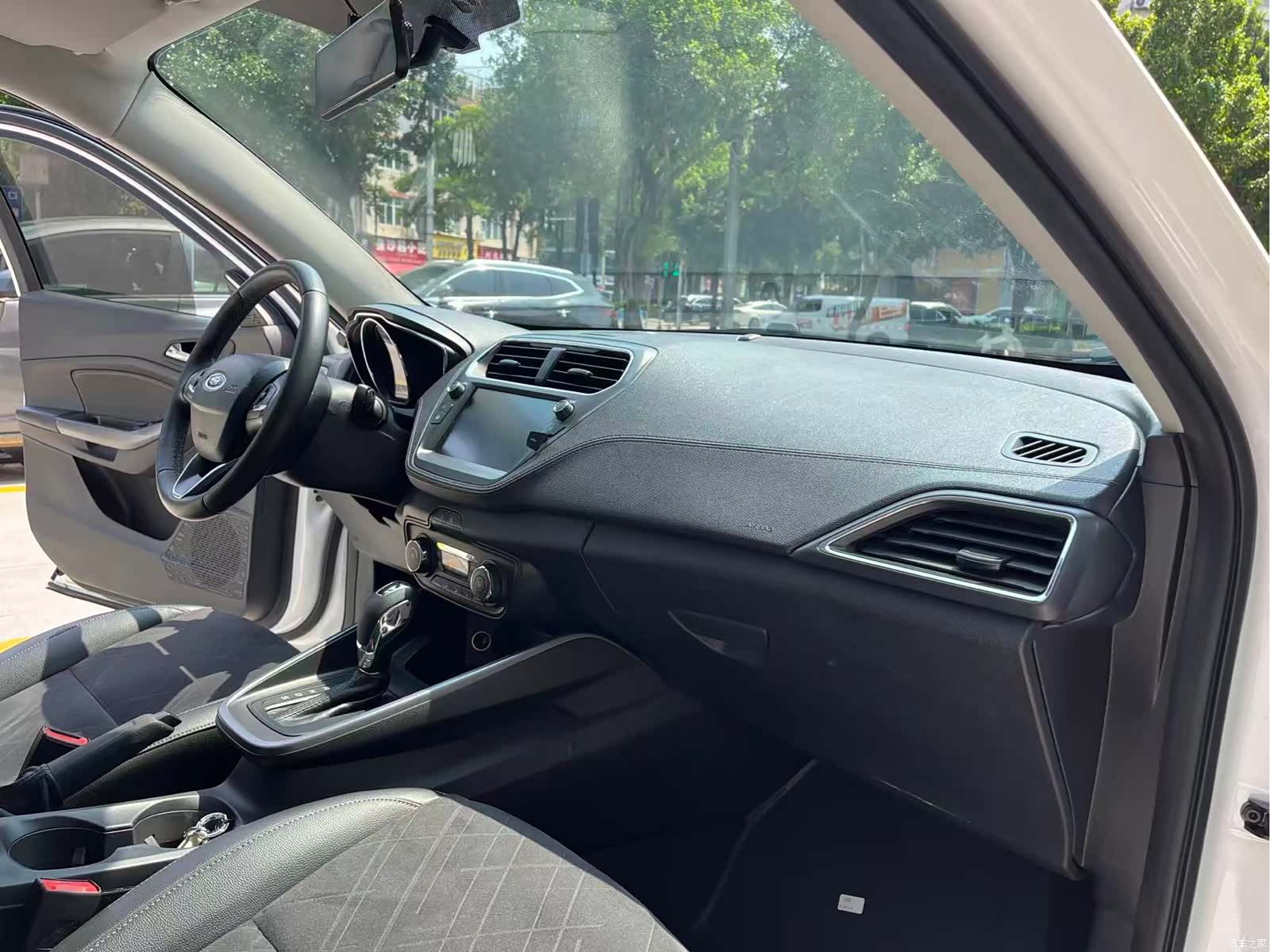 Ford V, 2019 27