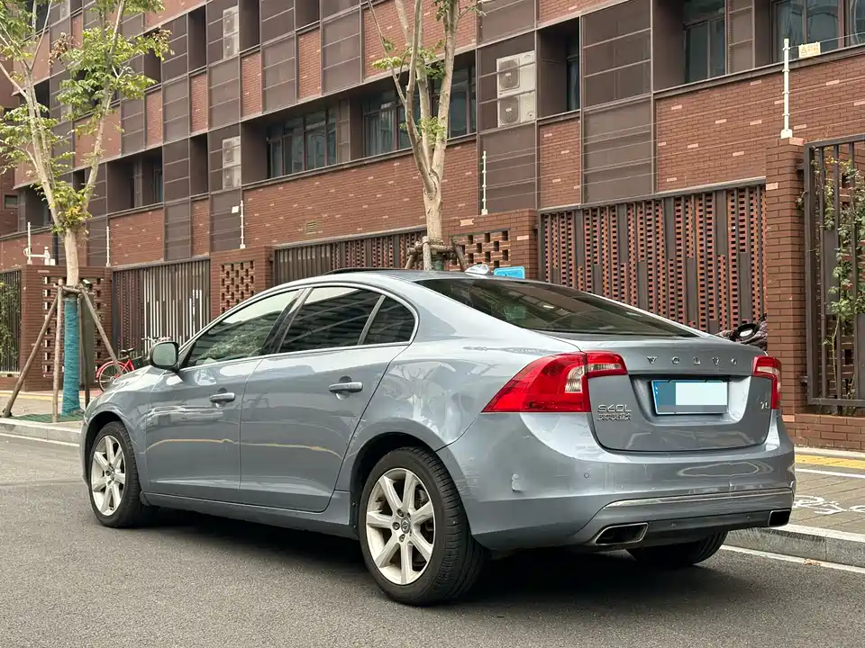 Volvo S60