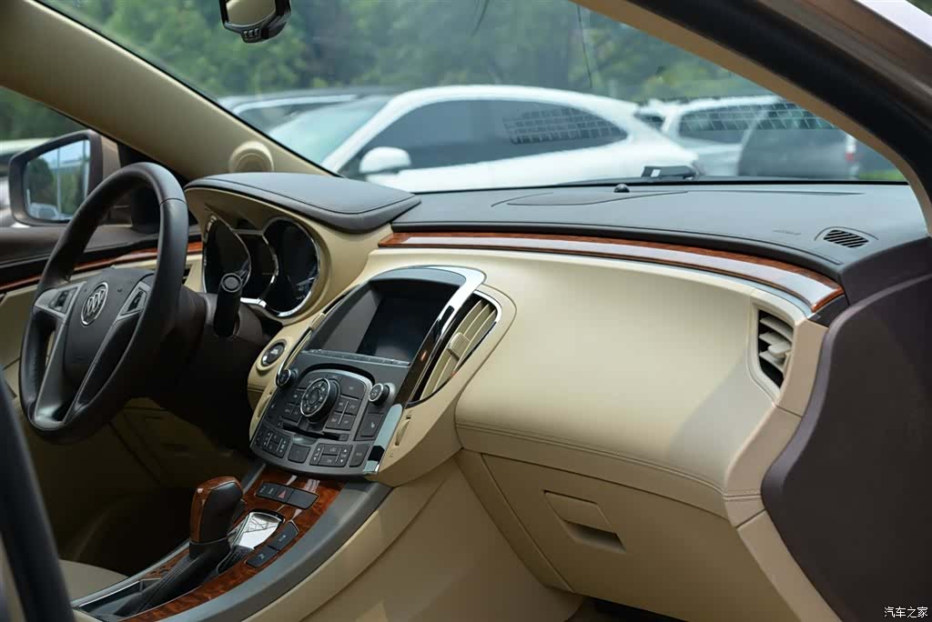 Buick LaCrosse, 2013 16