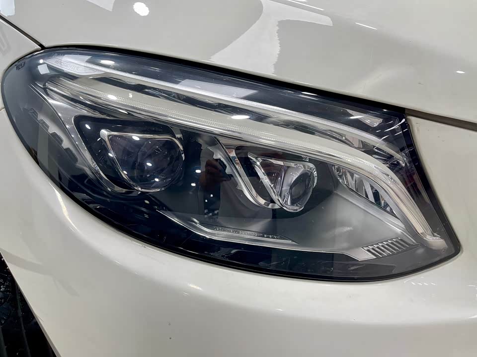Mercedes-Benz GLE Mercedes-Benz GLE