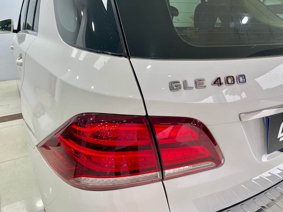 Mercedes-Benz GLE Mercedes-Benz GLE