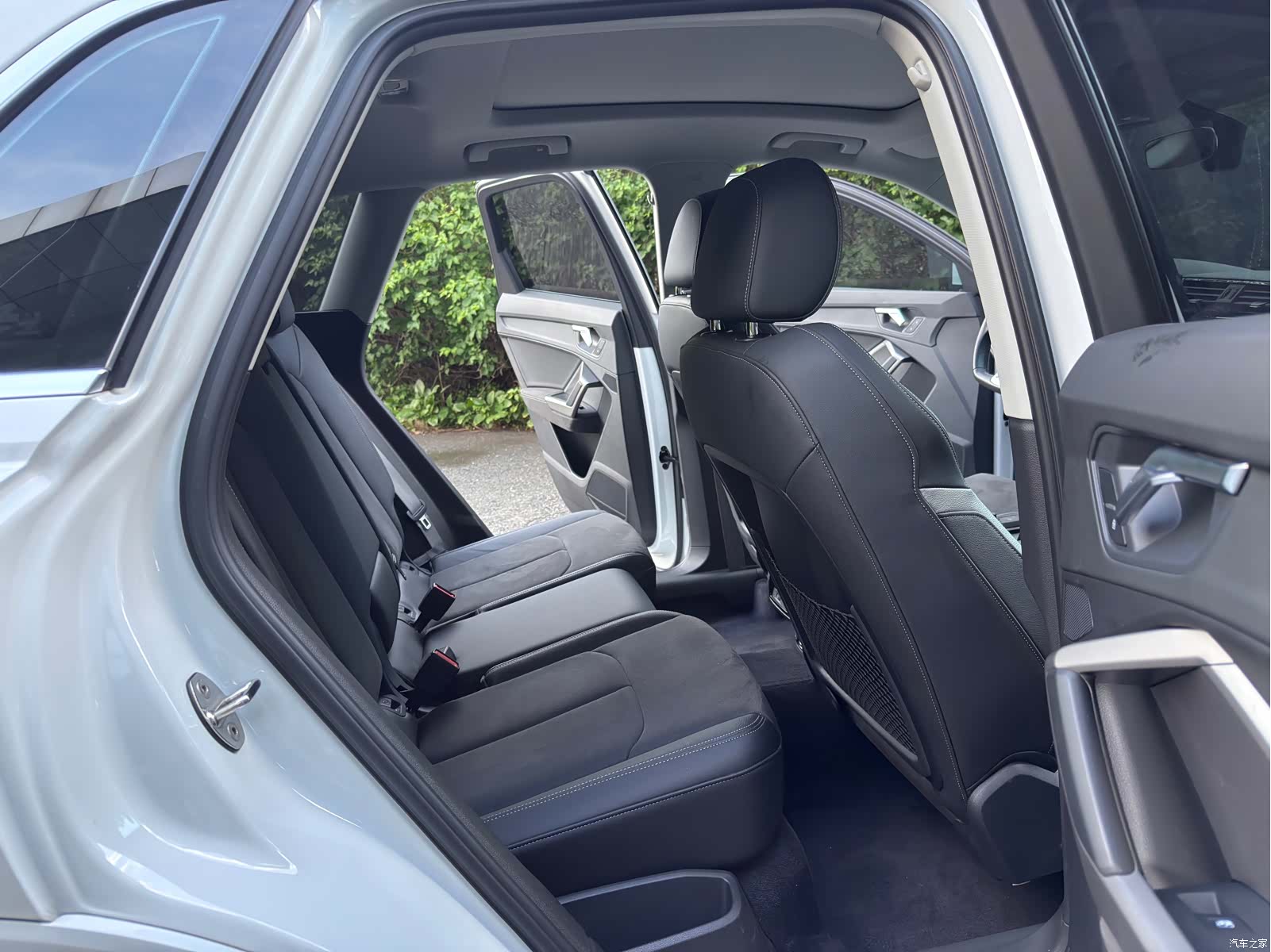 Audi Q3, 2022 12