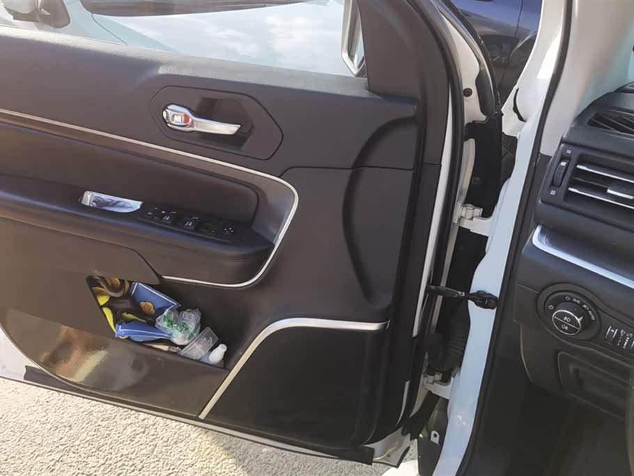 Jeep Grand Commander