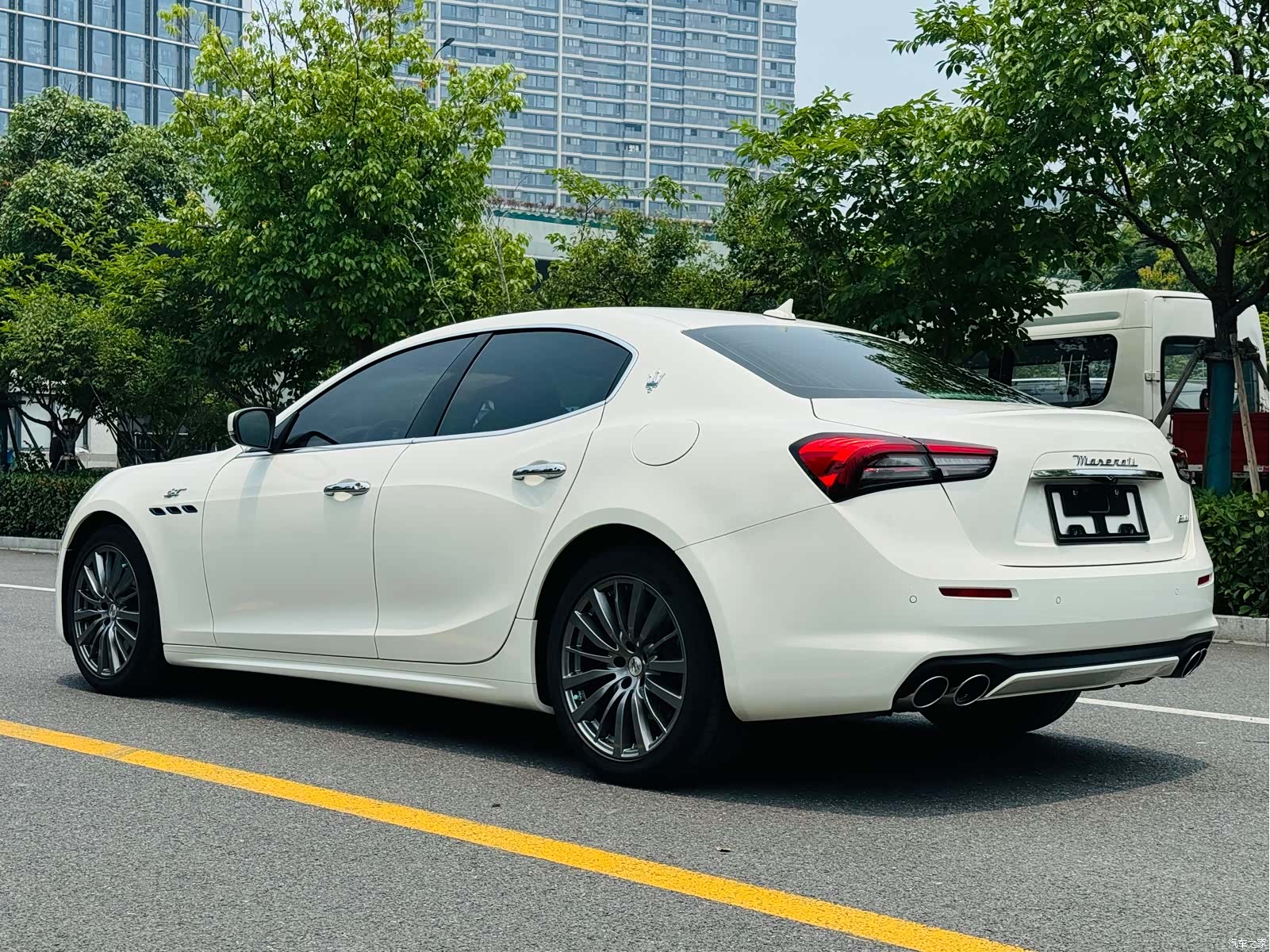 Maserati Ghibli, 2023 16