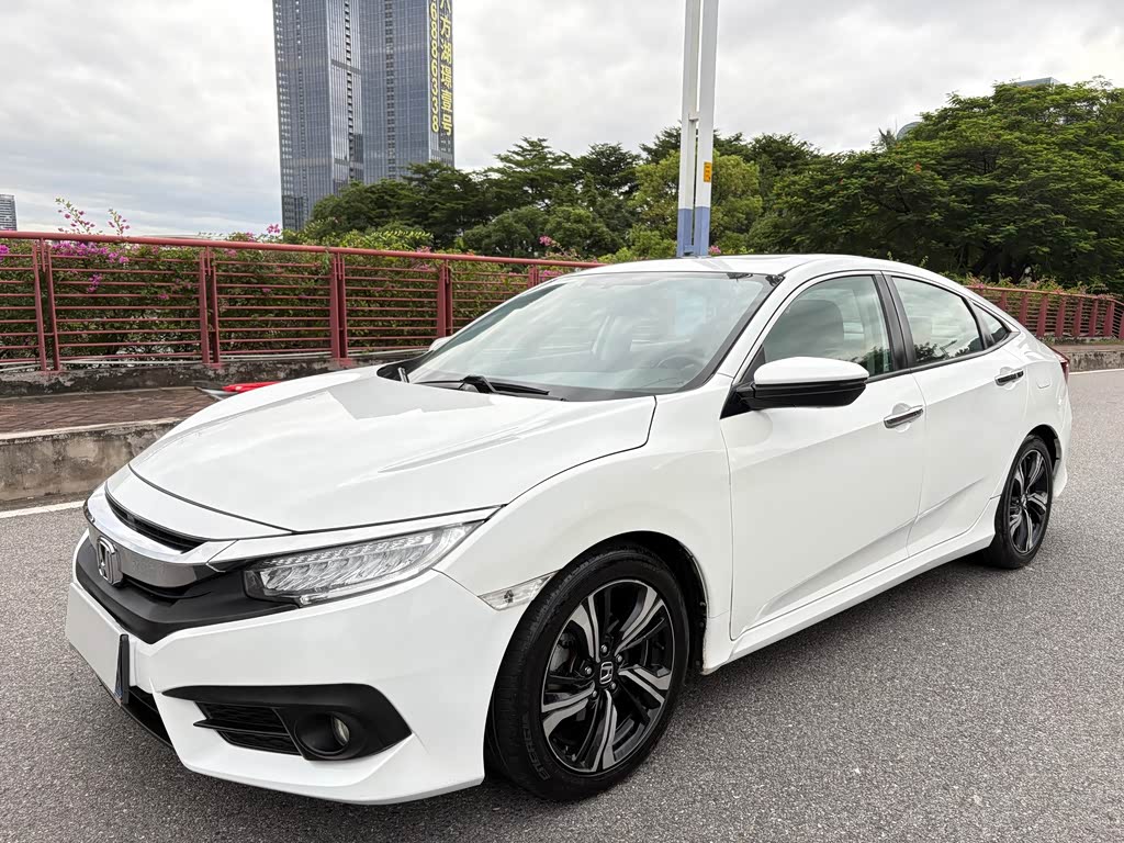 Honda Civic 2016 220TURBO CVT Luxury