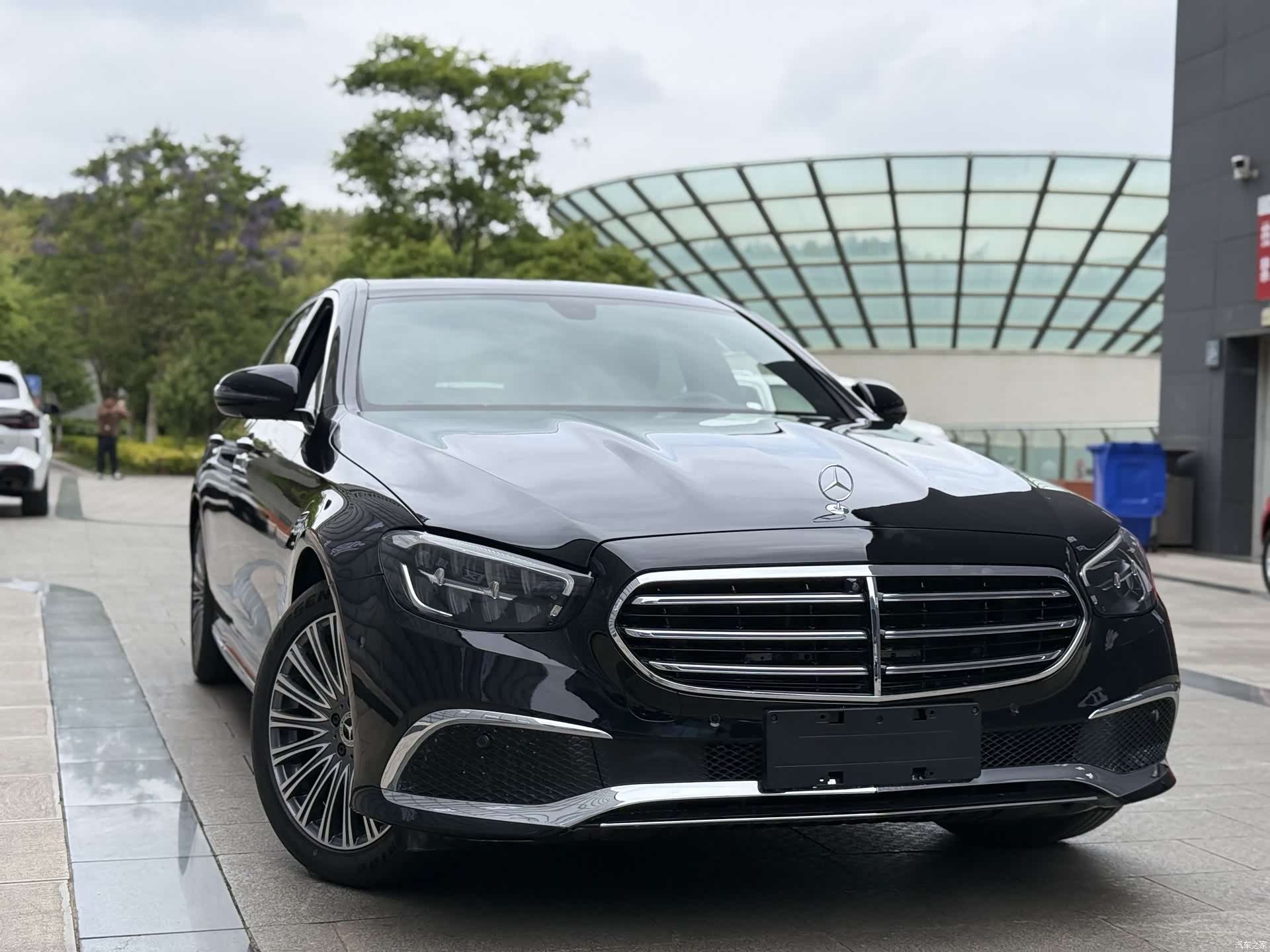 Mercedes-Benz E-Class, 2021 3