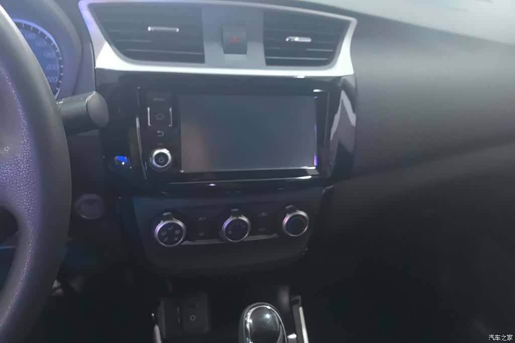 Nissan Sylphy, 2017 13