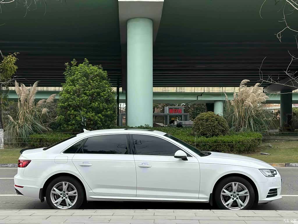 Audi A4L, 2018 4