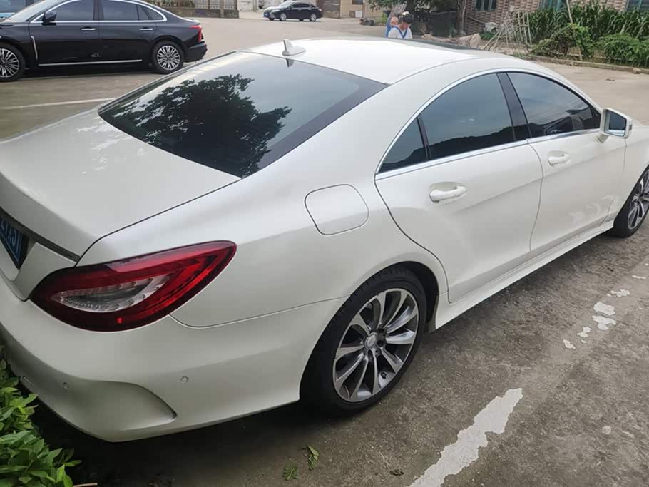 Mercedes-Benz CLS