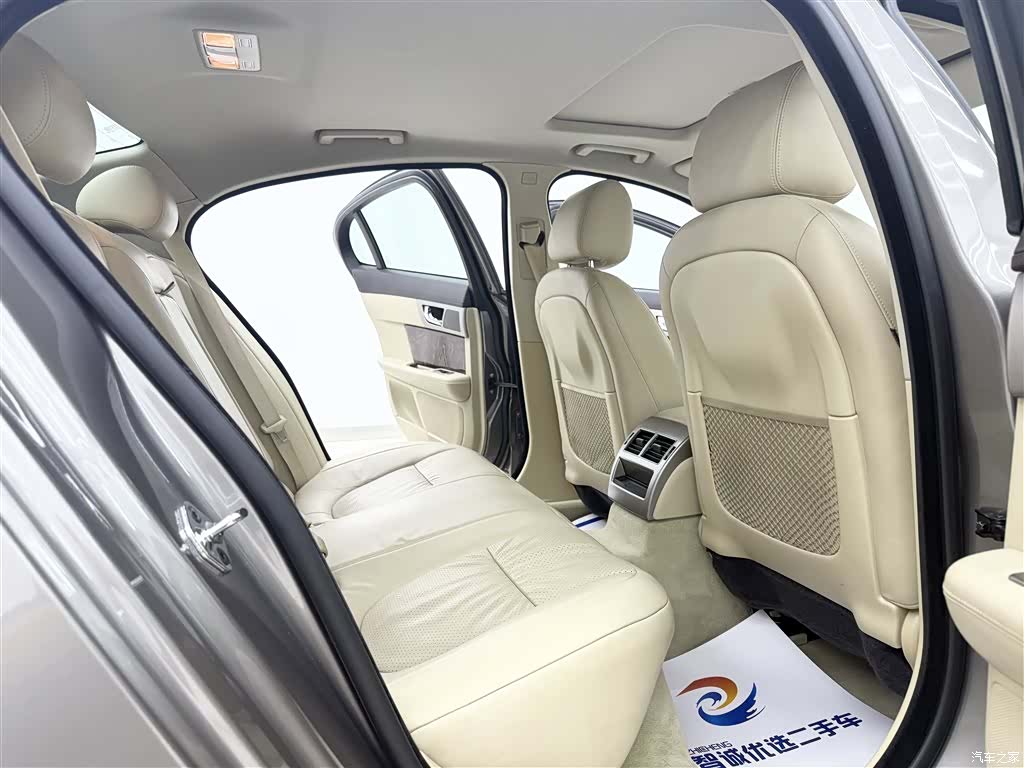 Jaguar XF, 2008 7