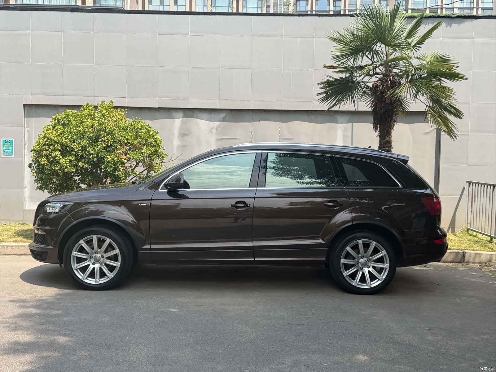 Audi Q7, 2013 3