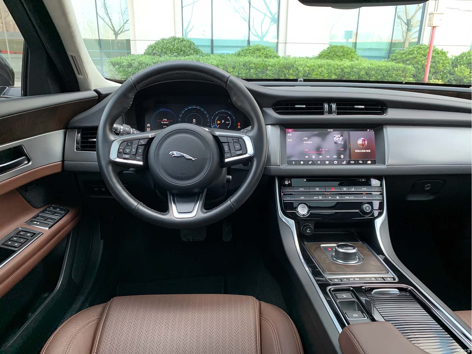 Land Rover XFL, 2018 16