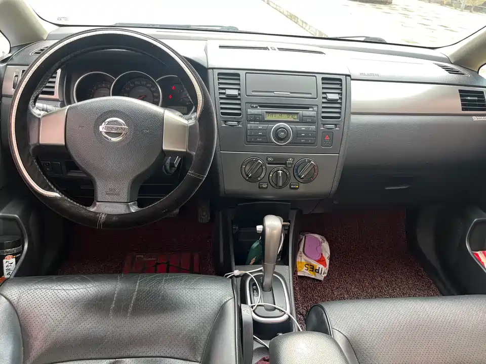 Nissan TIIDA